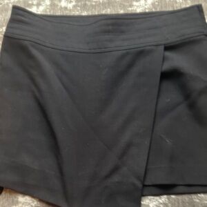 H&M Black Asymmetrical Skirt